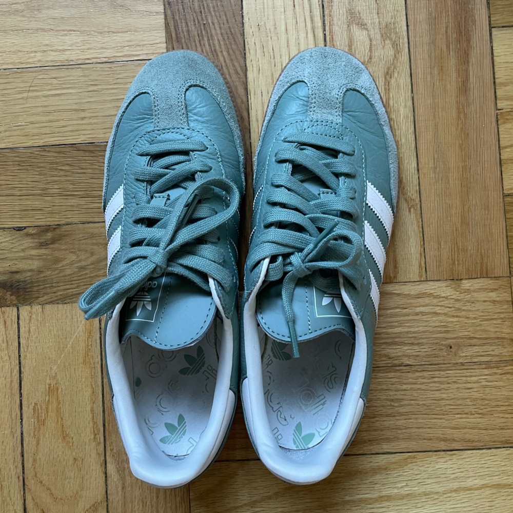 Green/White Adidas Samba
